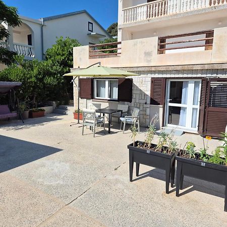 Apartments Marzic Pag Town Εξωτερικό φωτογραφία