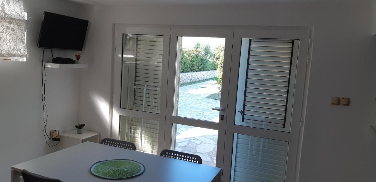 Apartments Marzic Pag Town Εξωτερικό φωτογραφία